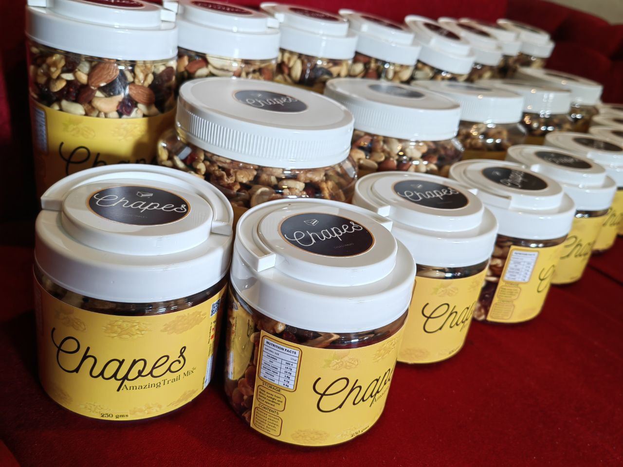 CHAPES AMAZING TRAIL MIX 100% HEALTHY ALMONDS WALNUTS CASHEW RAISINS CRANBERRIES PUMPKIN SEEDS PEANUT